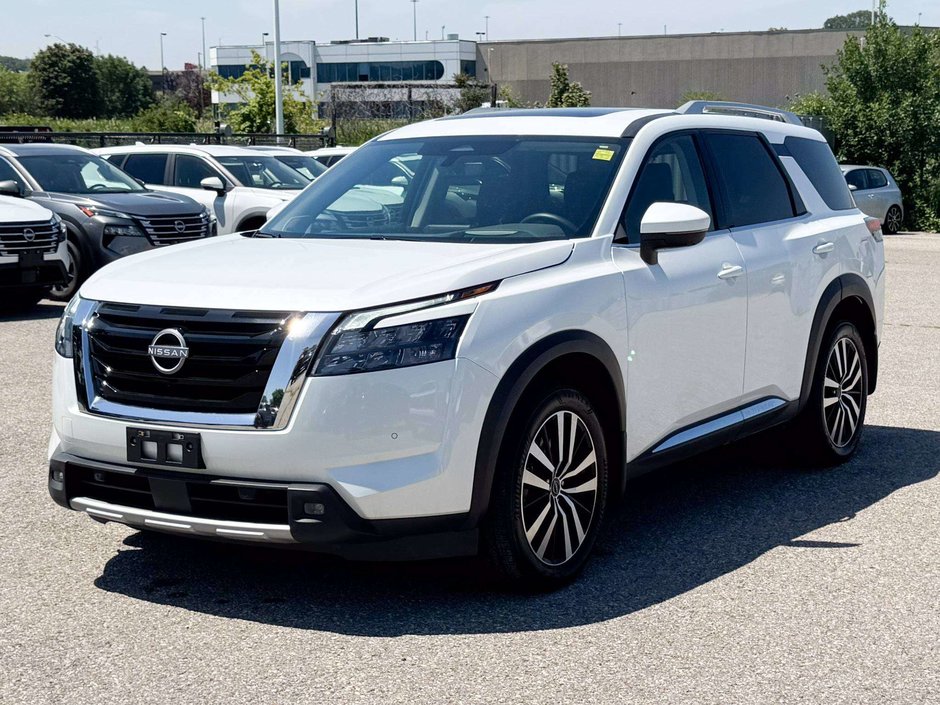 2025 Nissan Pathfinder Platinum-2