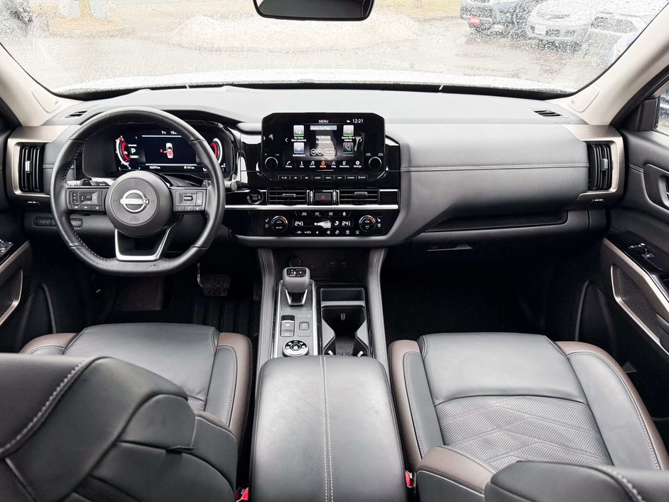 2025 Nissan Pathfinder Platinum-18