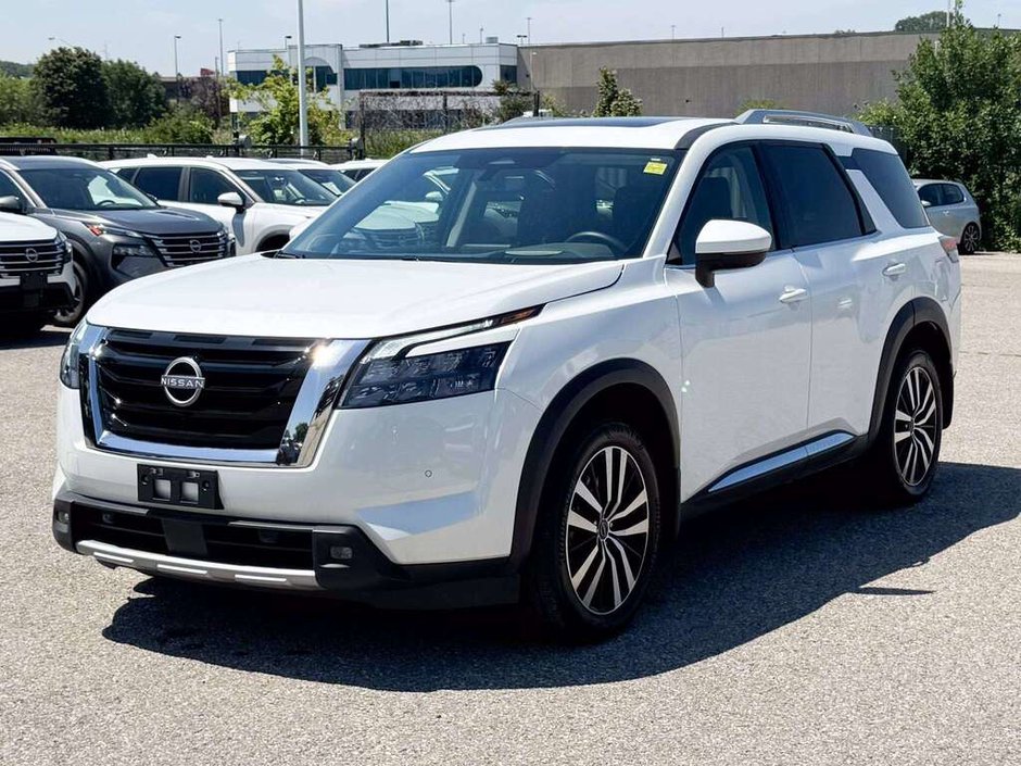 2025 Nissan Pathfinder Platinum-2