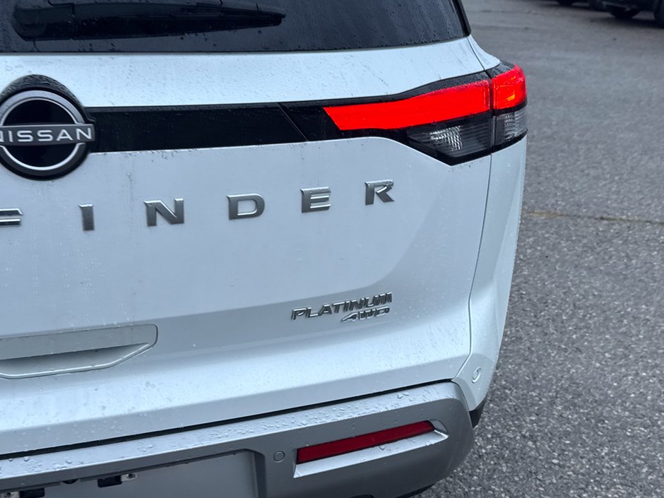 2025 Nissan Pathfinder Platinum-13