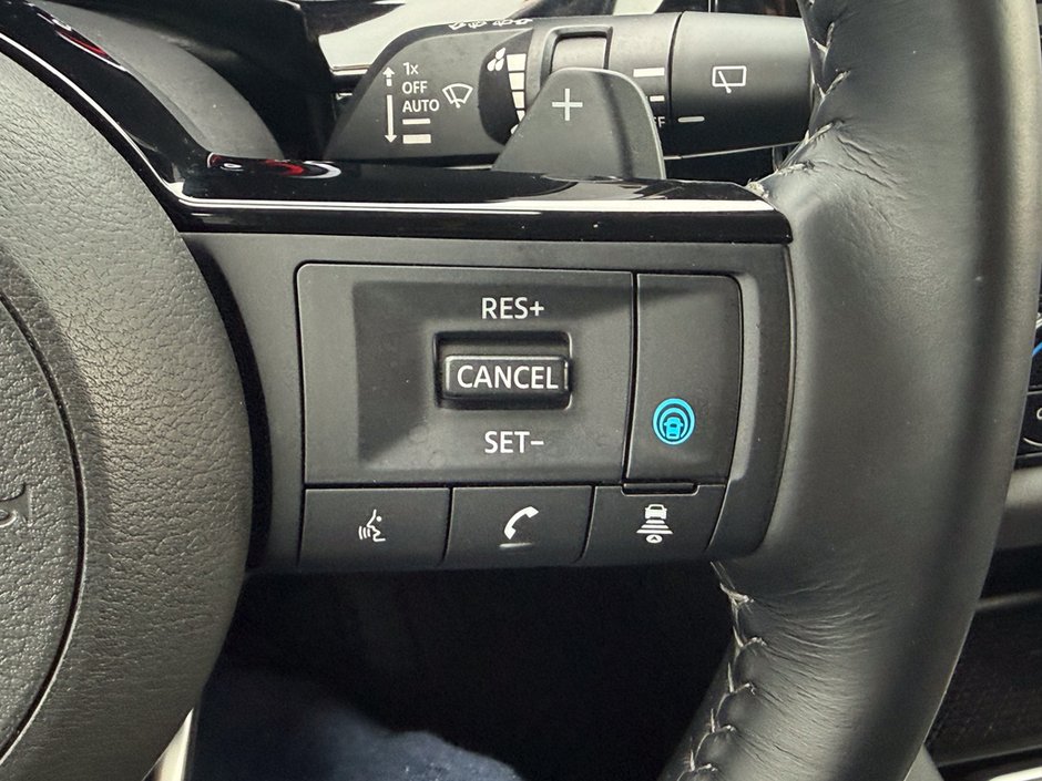 2025 Nissan Pathfinder Platinum-27