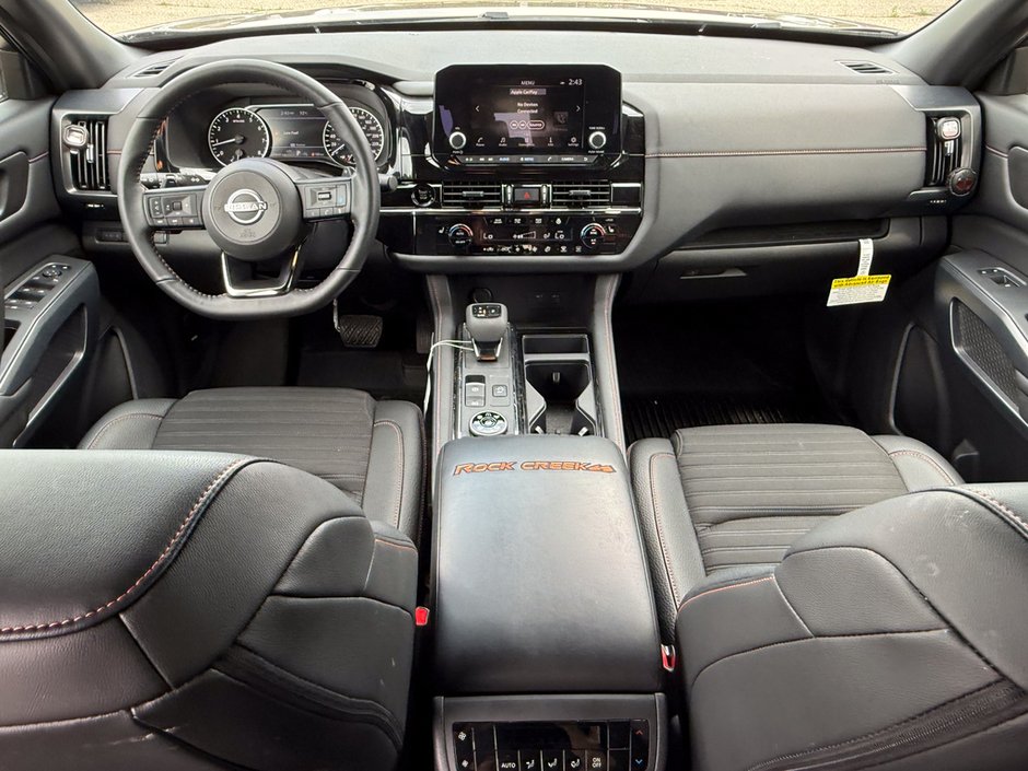 2025 Nissan Pathfinder-15