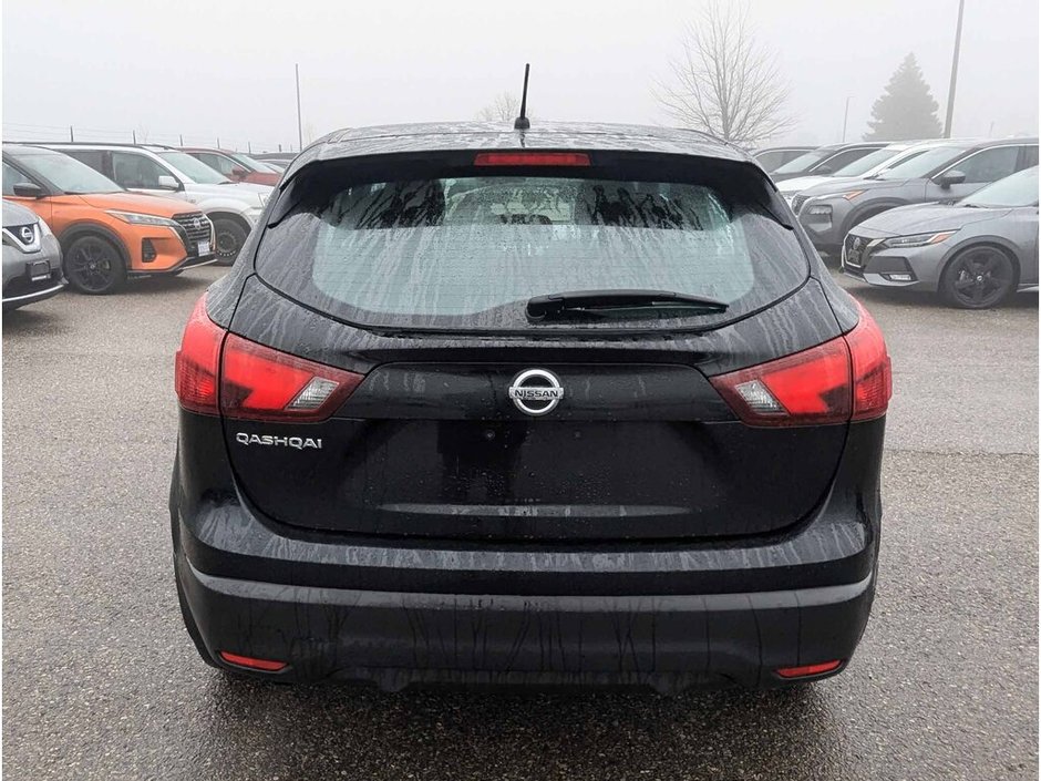 2018 Nissan Qashqai S-6