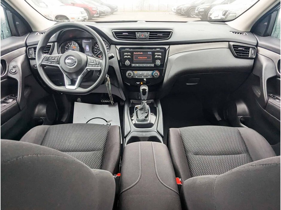 2018 Nissan Qashqai S-17