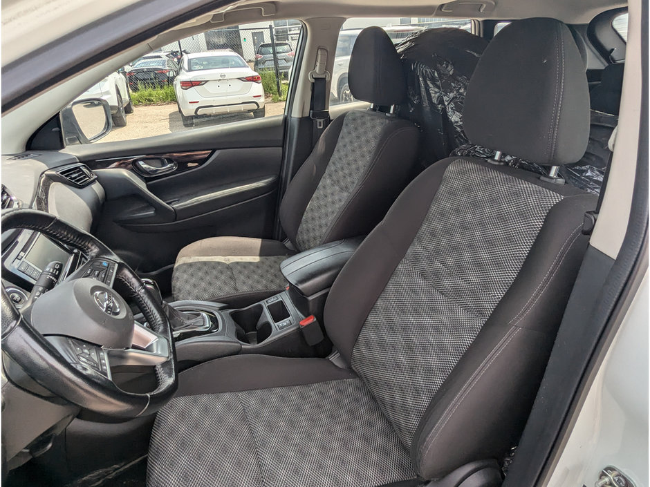 2021 Nissan Qashqai SV-12