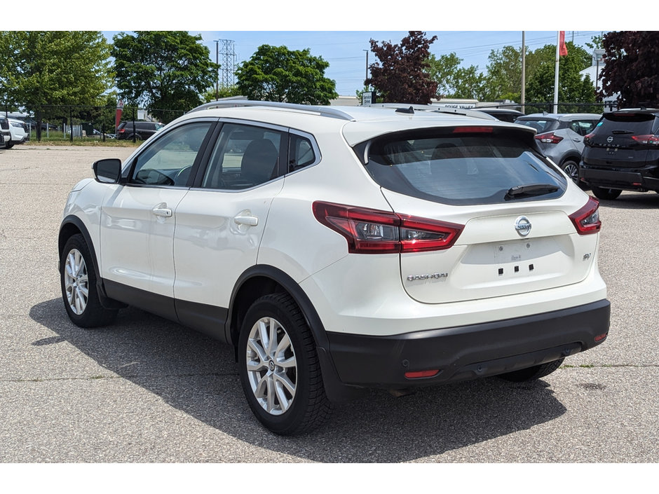 2021 Nissan Qashqai SV-5