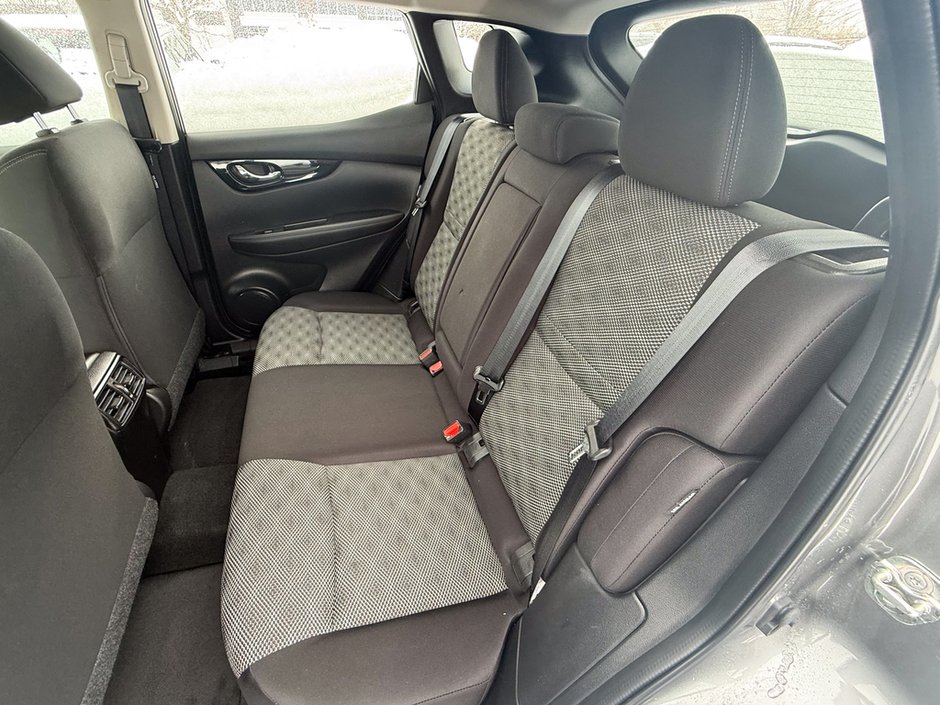 2021 Nissan Qashqai SV-14