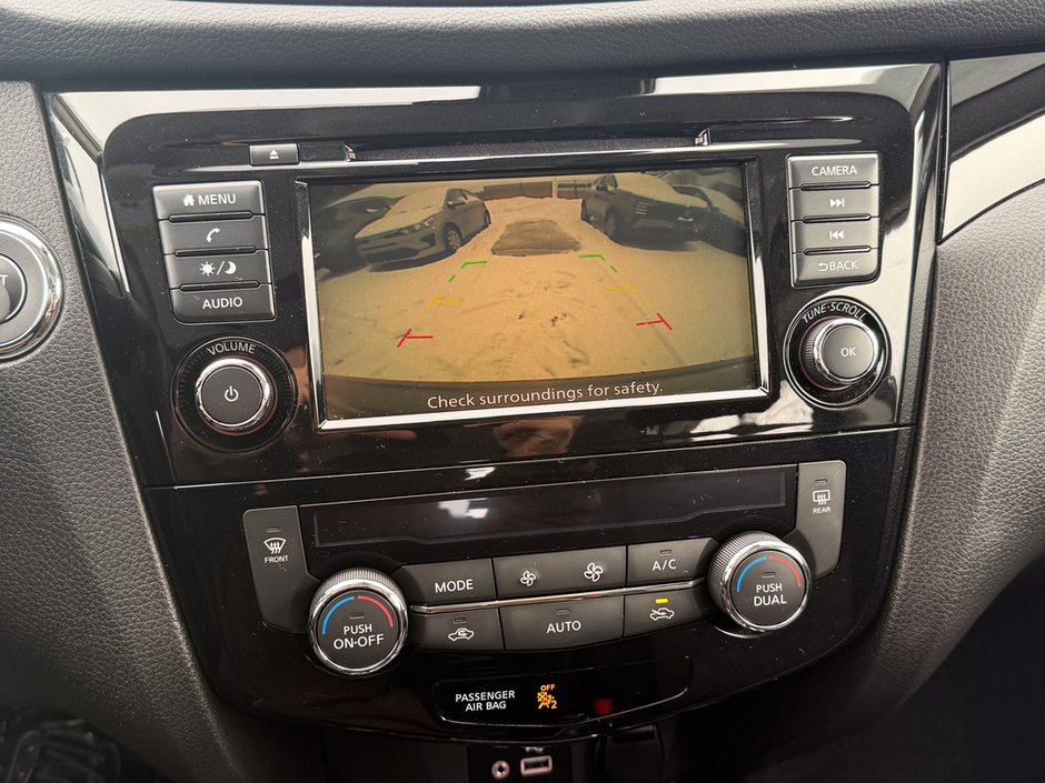 2021 Nissan Qashqai SV-25