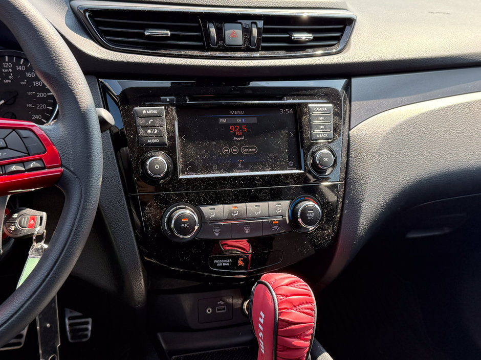 2023 Nissan Qashqai S-18