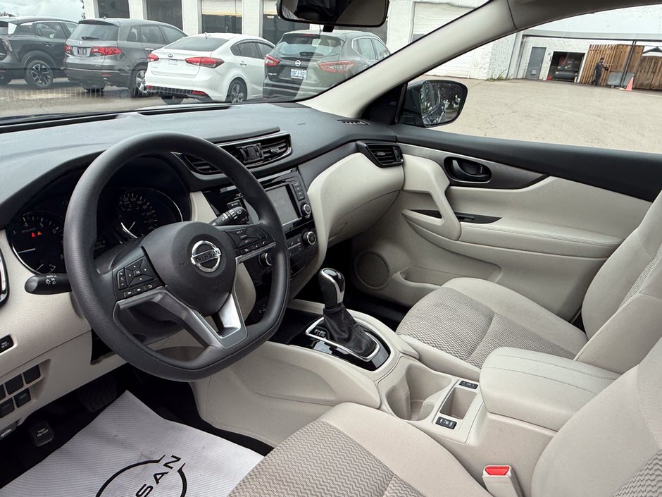 2023 Nissan Qashqai S-16