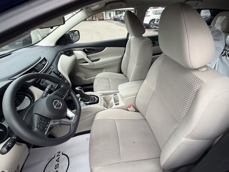 2023 Nissan Qashqai S-17