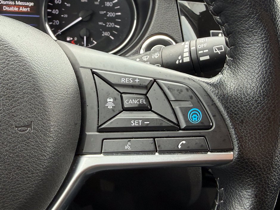 2023 Nissan Qashqai SV-24