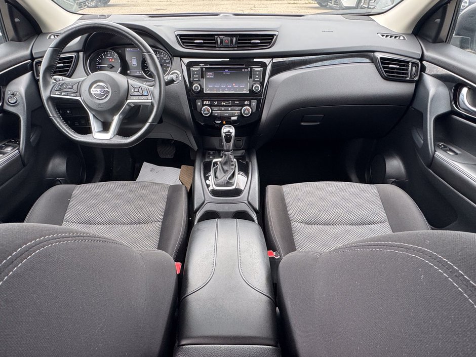 2023 Nissan Qashqai SV-16