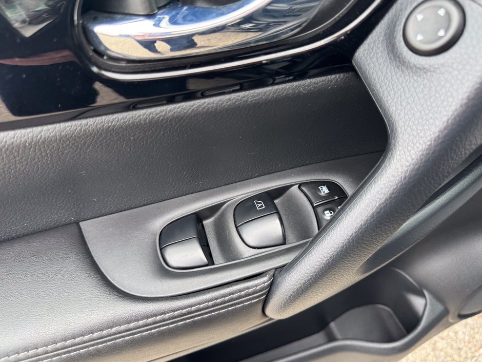 2023 Nissan Qashqai SV-20