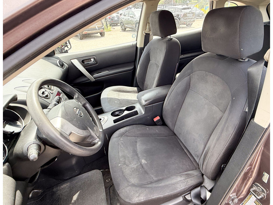 2009 Nissan Rogue S-14