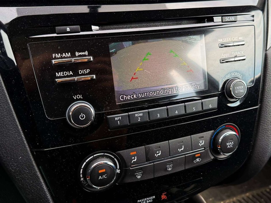 2015 Nissan Rogue S-17