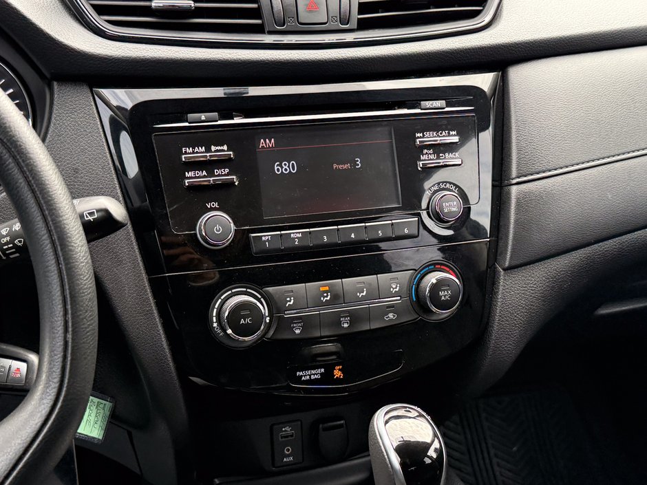 2017 Nissan Rogue S-15