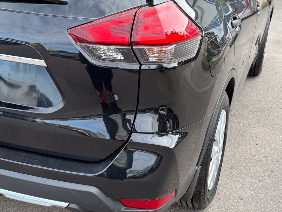 2017 Nissan Rogue S-11