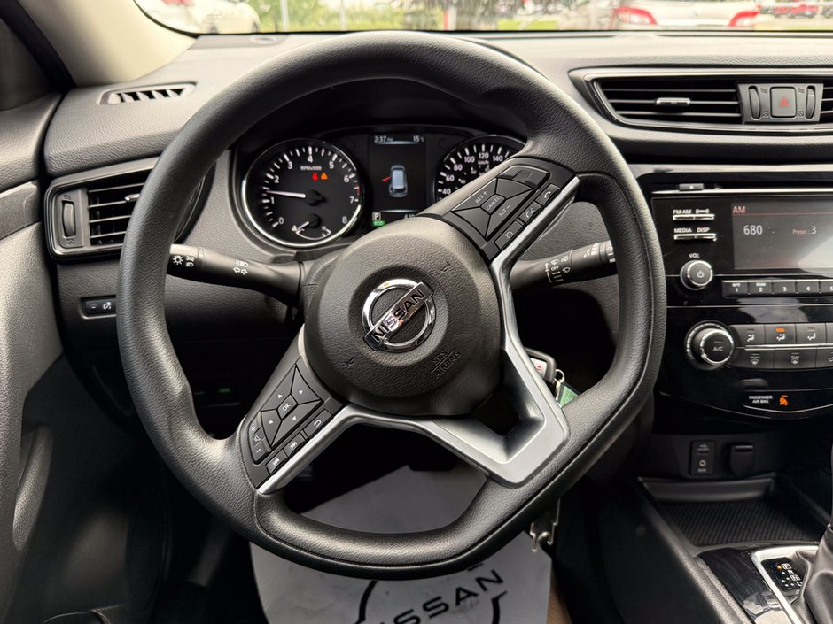 2017 Nissan Rogue S-17