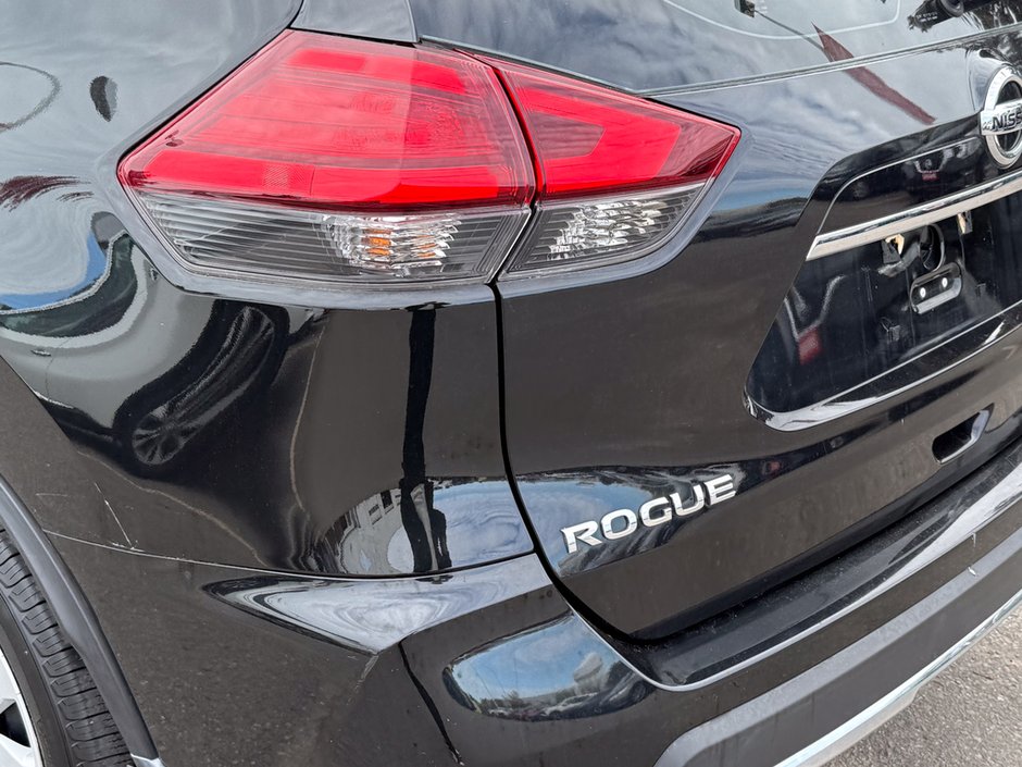 2017 Nissan Rogue S-10