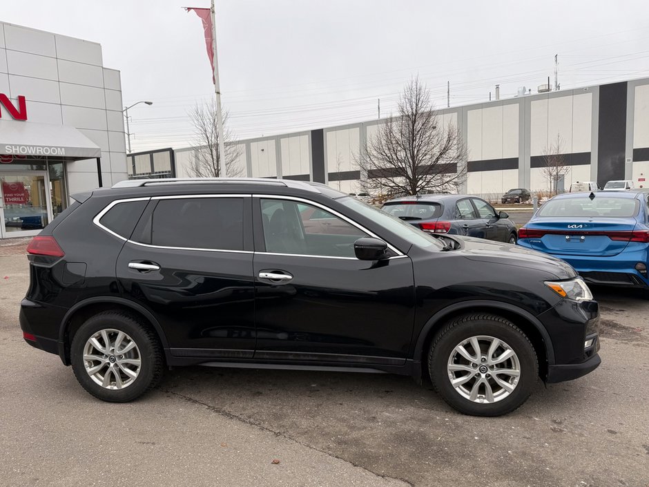 2017 Nissan Rogue SV-7
