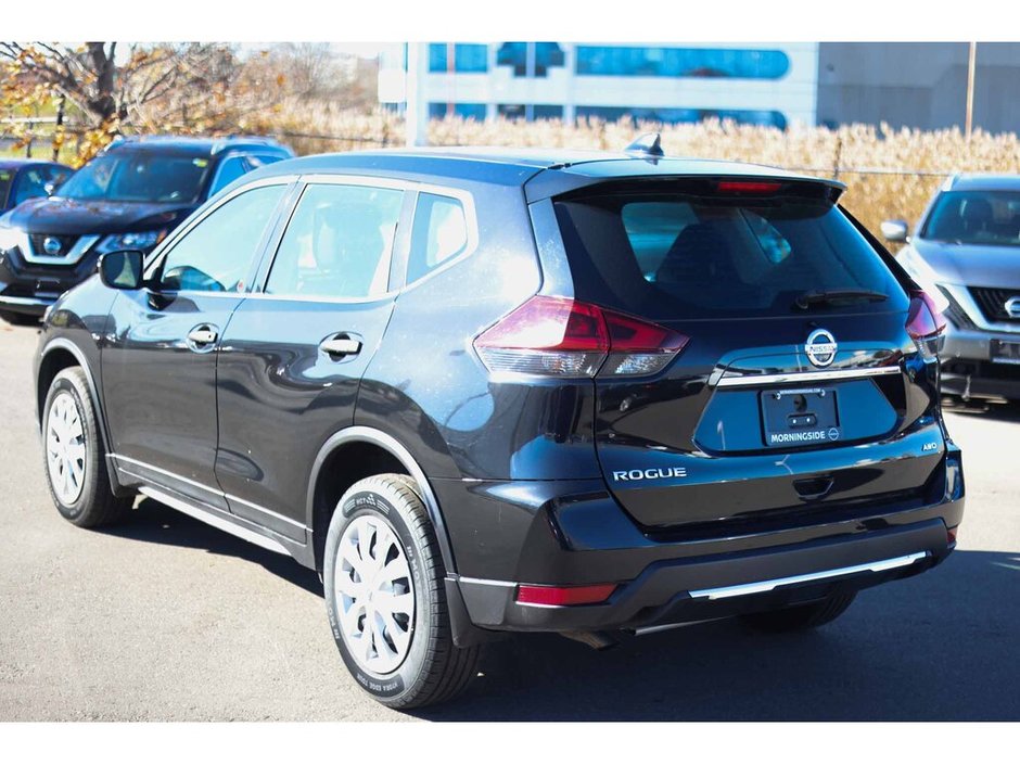 2018 Nissan Rogue S-6