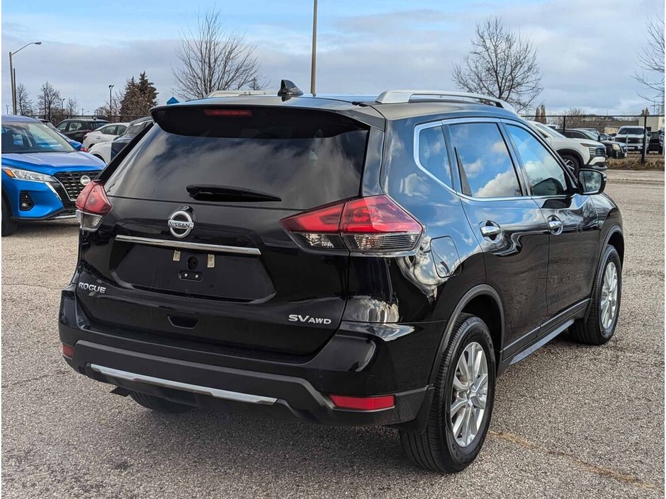 2018 Nissan Rogue SV-9