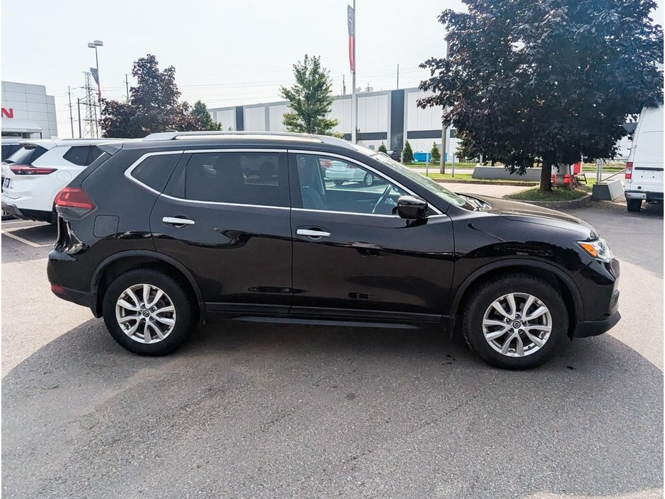 2020 Nissan Rogue S-9