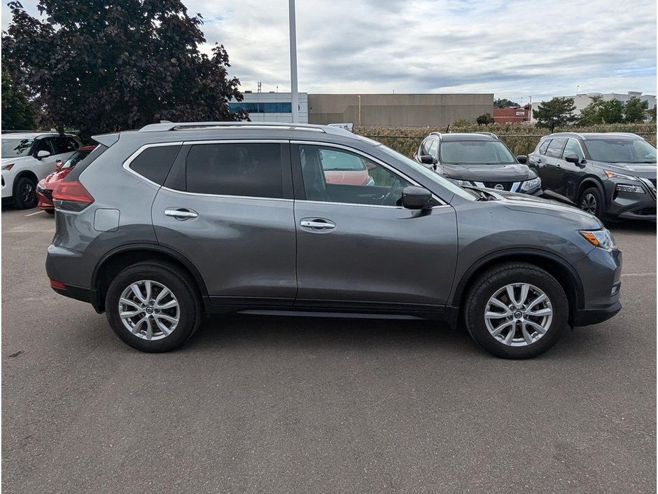 2020 Nissan Rogue SV-8