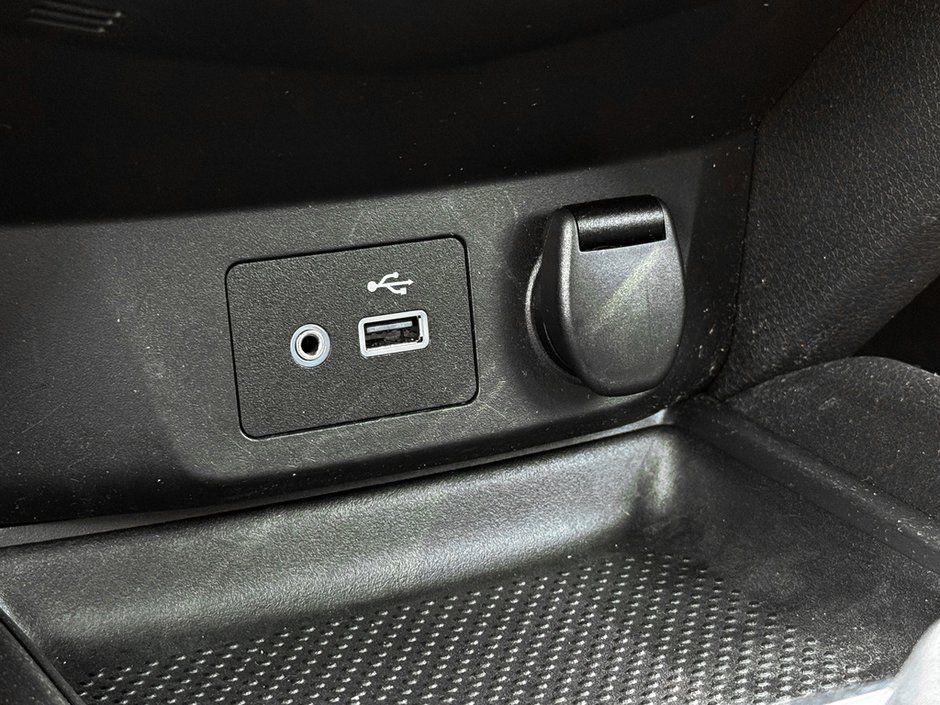 2020 Nissan Rogue S-23