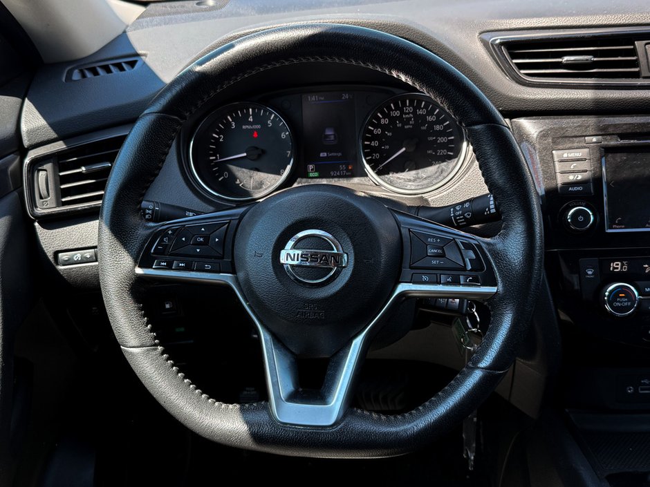 2020 Nissan Rogue S-17