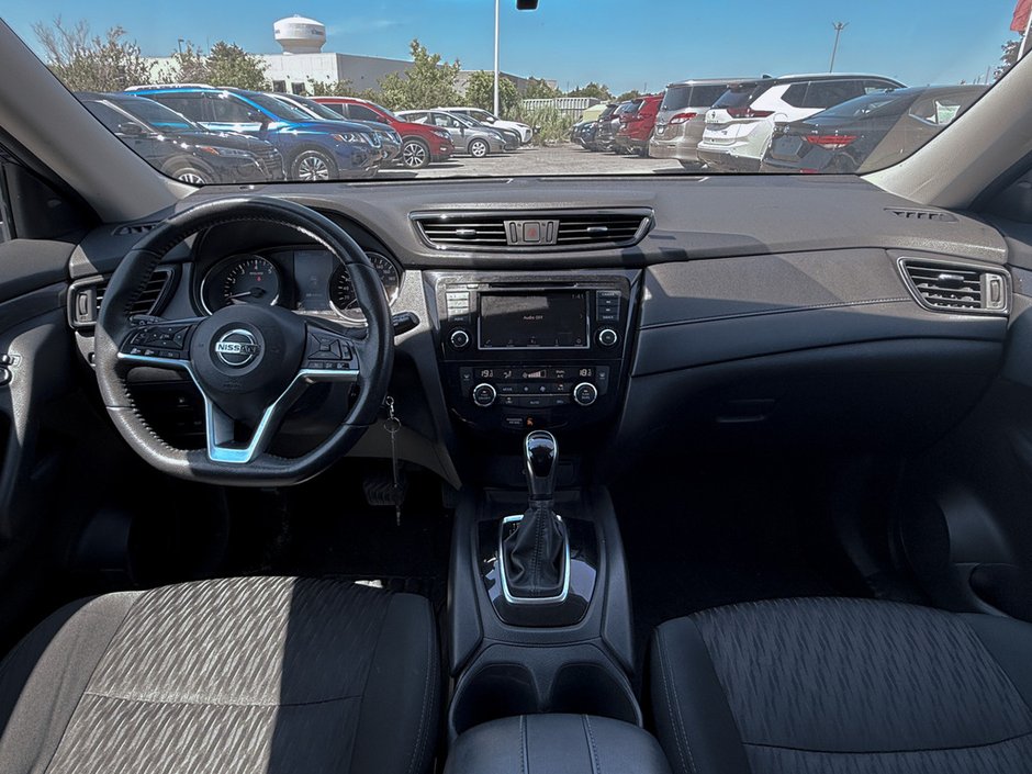 2020 Nissan Rogue S-16