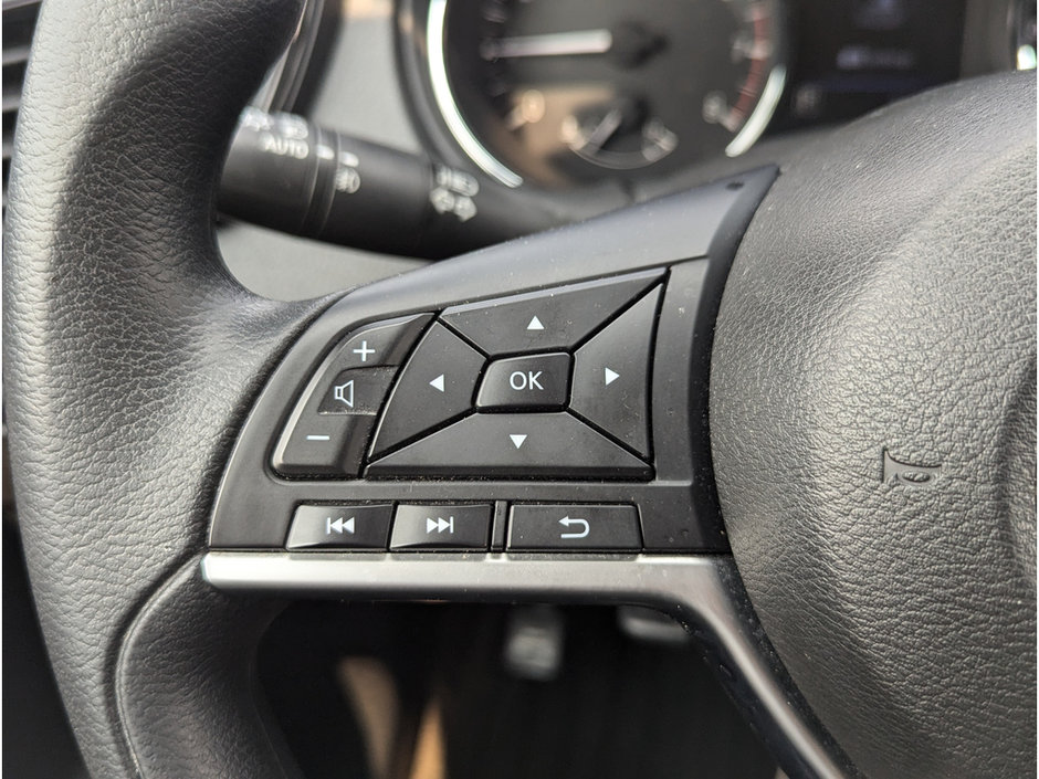 2020 Nissan Rogue SV-24