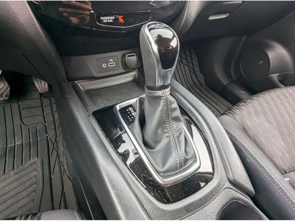 2020 Nissan Rogue SV-21