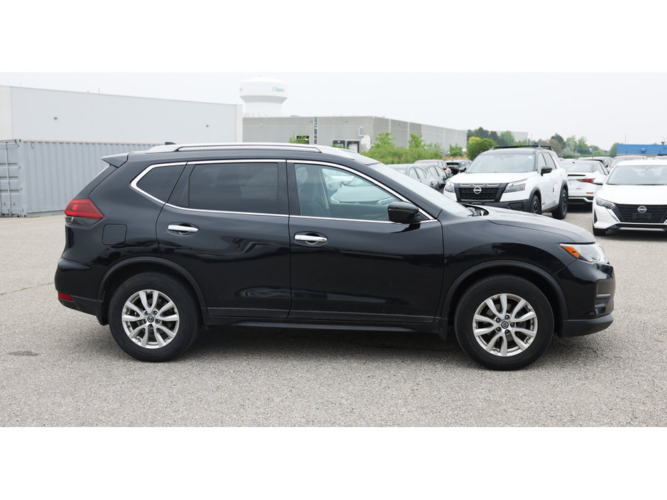 2020 Nissan Rogue S-9