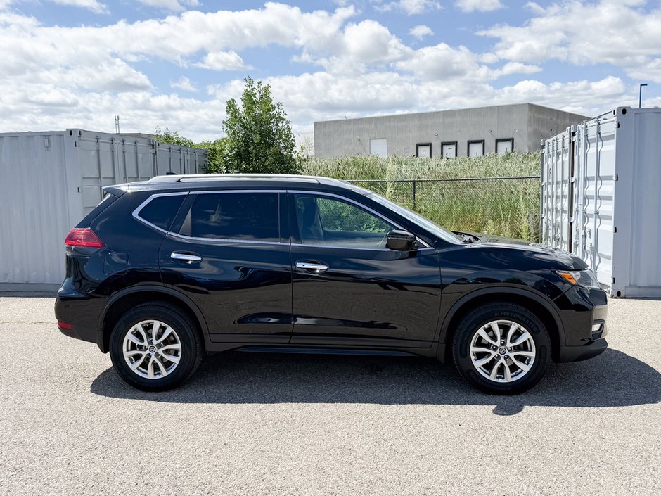 2020 Nissan Rogue SV-8