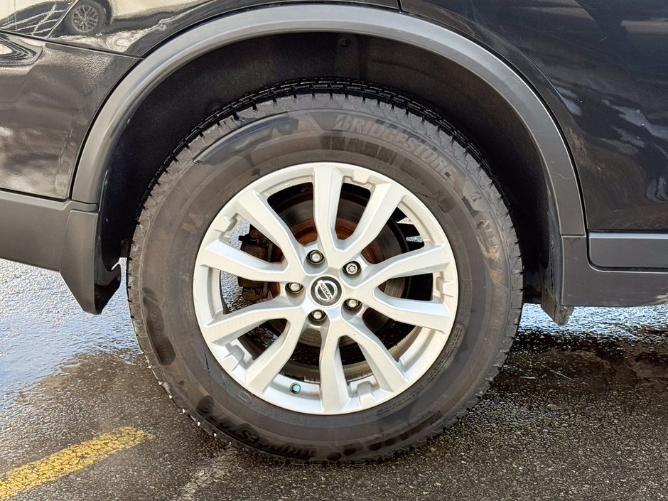 2020 Nissan Rogue S-8