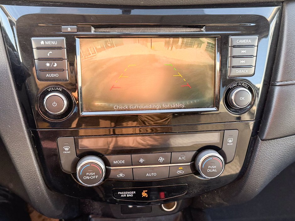 2020 Nissan Rogue S-24