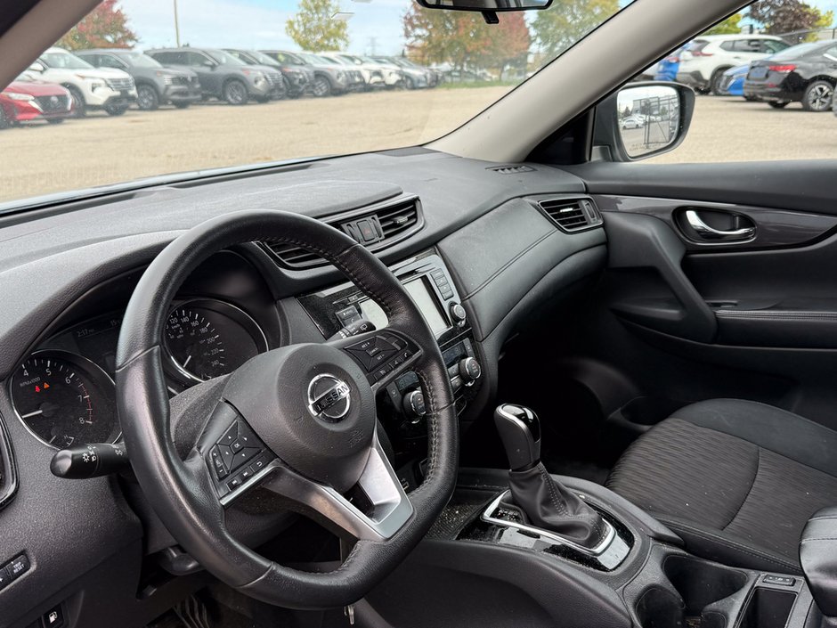 2020 Nissan Rogue S-9