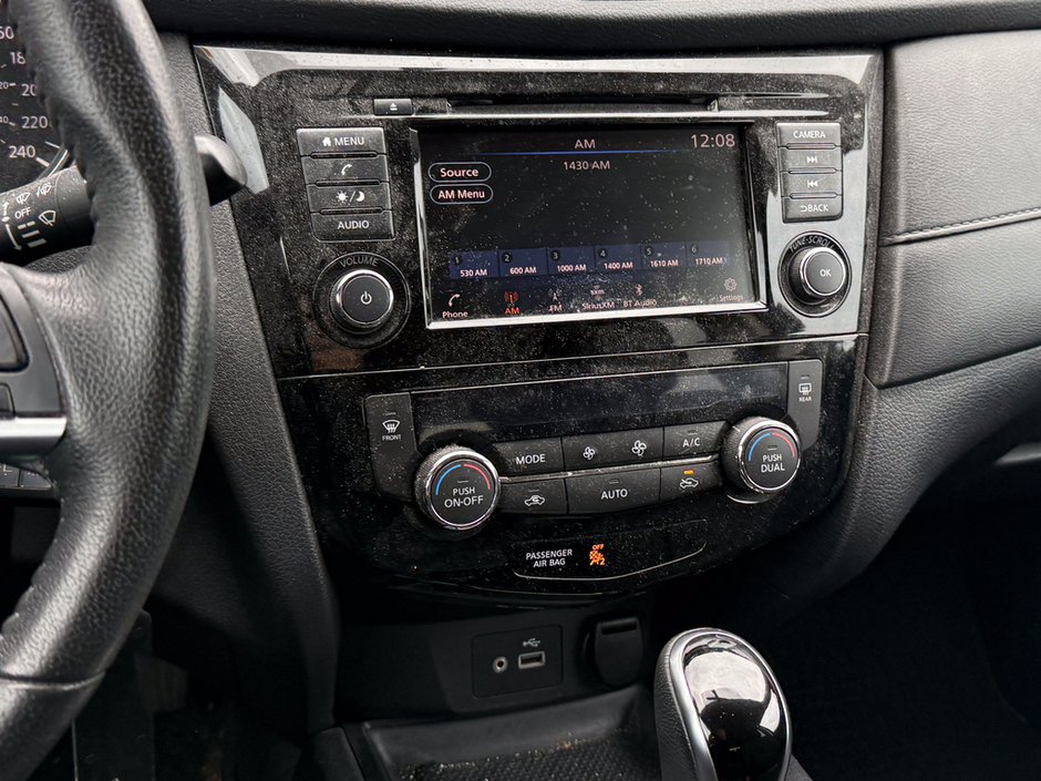 2020 Nissan Rogue S-11