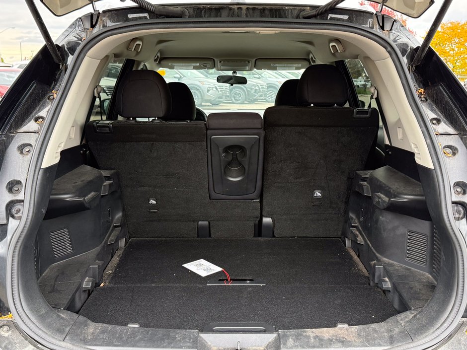 2020 Nissan Rogue S-9