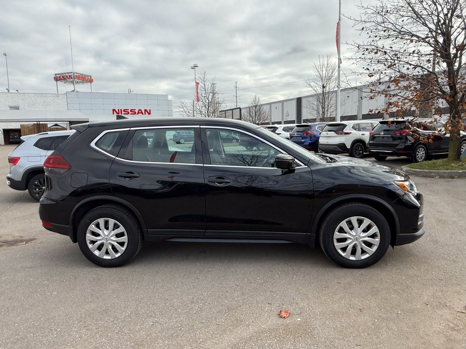 2020 Nissan Rogue S-7