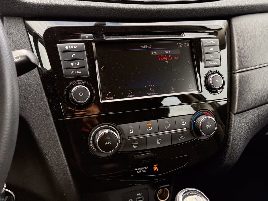 2020 Nissan Rogue S-16