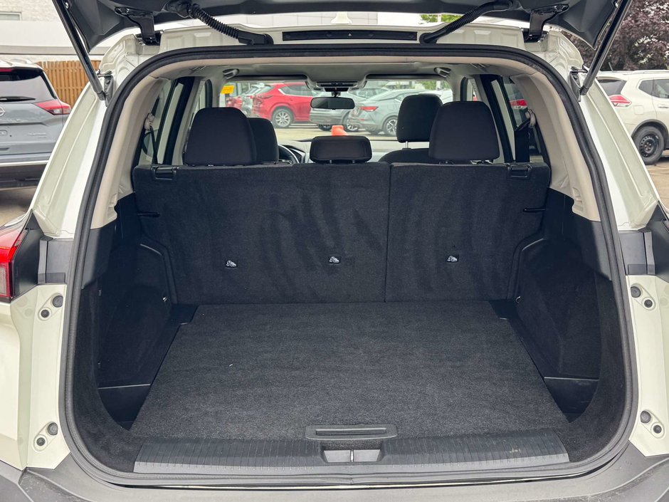 2021 Nissan Rogue SV-12