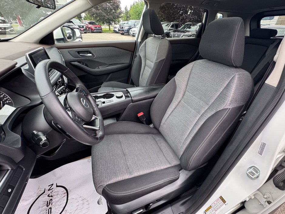 2021 Nissan Rogue SV-19