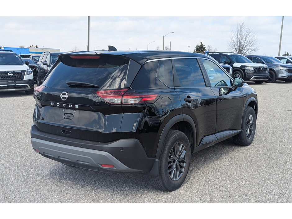 2022 Nissan Rogue S-8