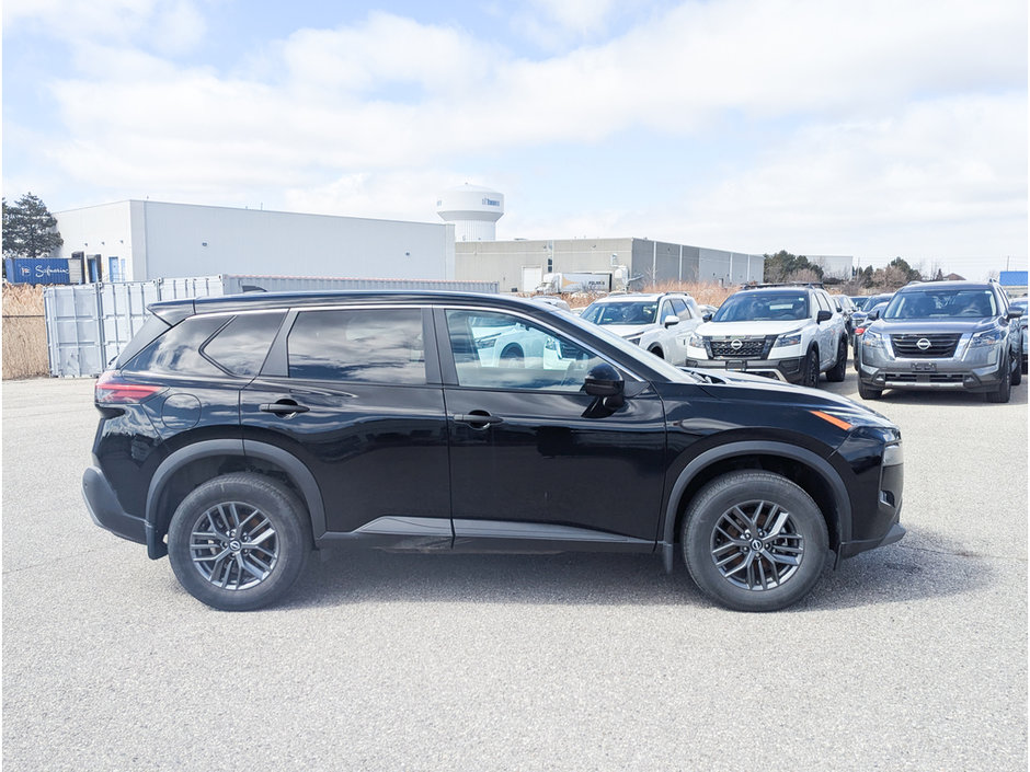 2022 Nissan Rogue S-9