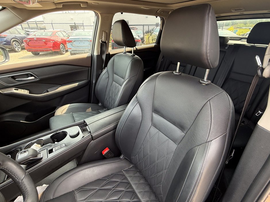 2022 Nissan Rogue Platinum-18