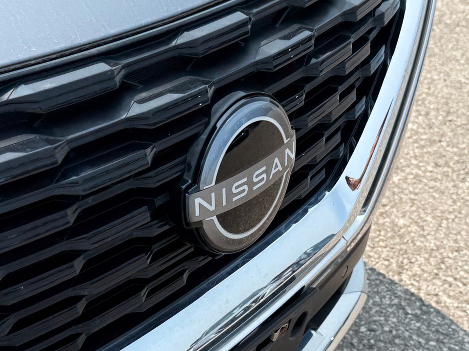2022 Nissan Rogue Platinum-11