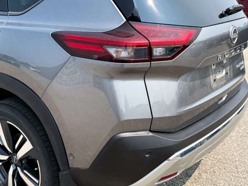 2022 Nissan Rogue Platinum-12